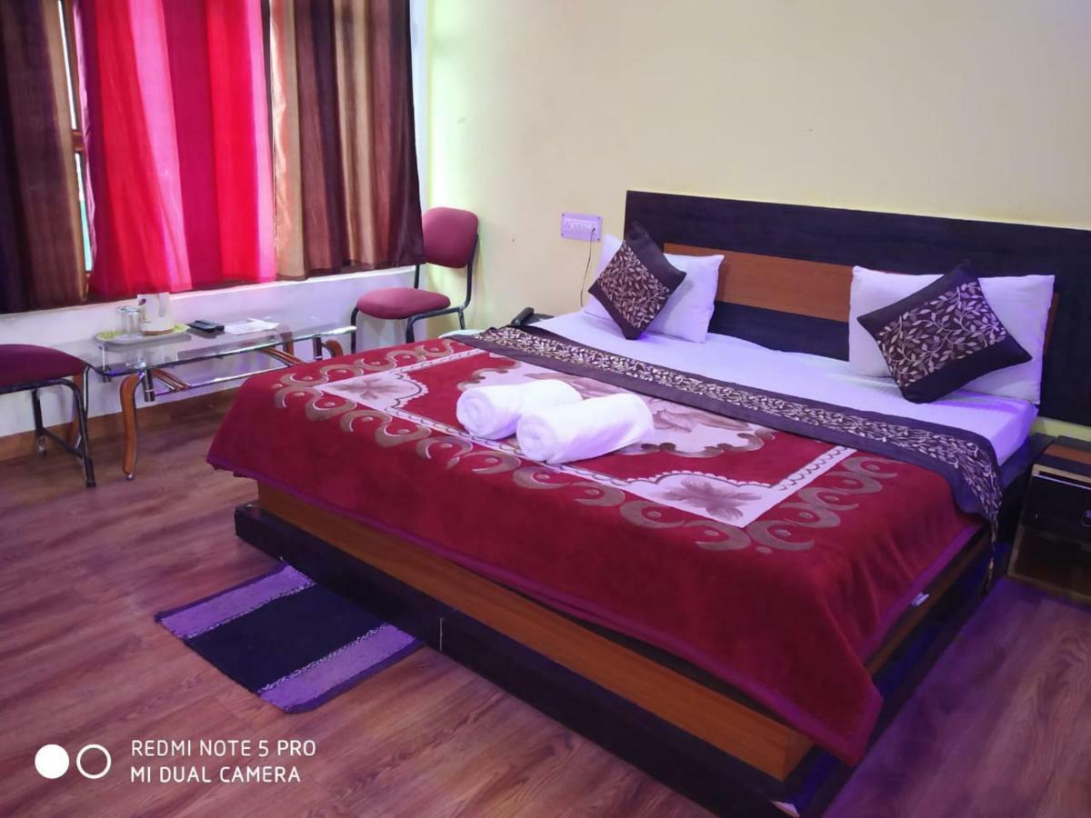 Hotel Deepraj, Kausani Exterior photo